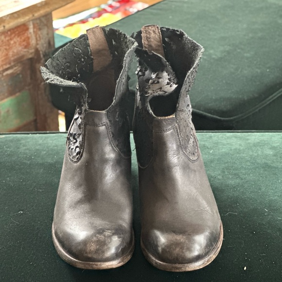 Black Leather Ankle Booties with floral leather lace and distressed fini… - Picture 2 of 6